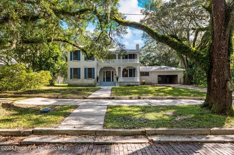 321 Brooksville Ave, Brooksville, FL 34601