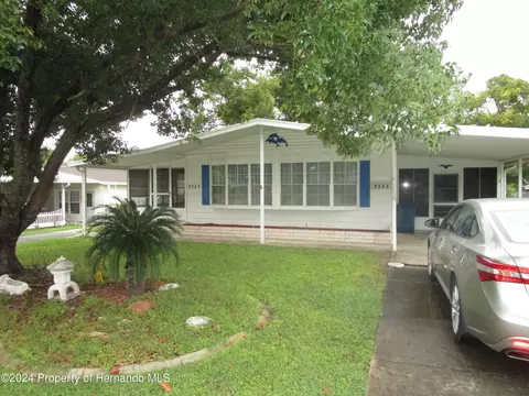 9243 Salisbury Dr, Brooksville, FL 34613