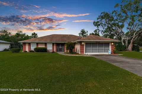 9073 Blackstone St, Spring Hill, FL 34608