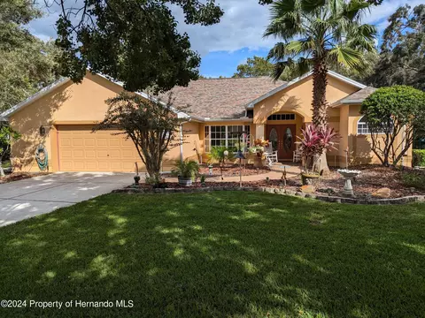 2080 Brigadier Dr, Spring Hill, FL 34608