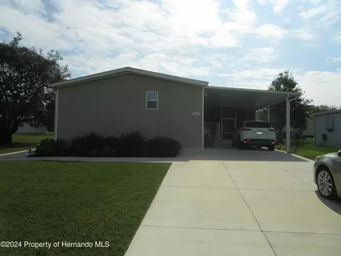 16107 Brookridge Blvd, Brooksville, FL 34613