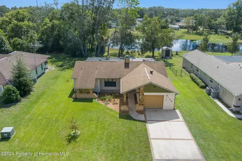 8136 Wooden Dr, Spring Hill, FL 34606
