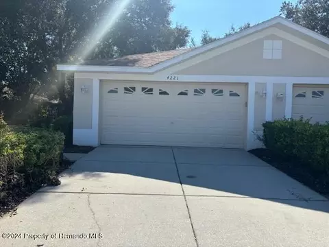4221 Silver Star Dr, Brooksville, FL 34609