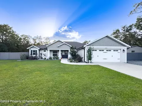 12074 Osprey Ave, Weeki Wachee, FL 34614