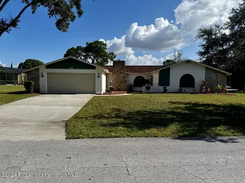 7478 Dundee Way, Weeki Wachee, FL 34613