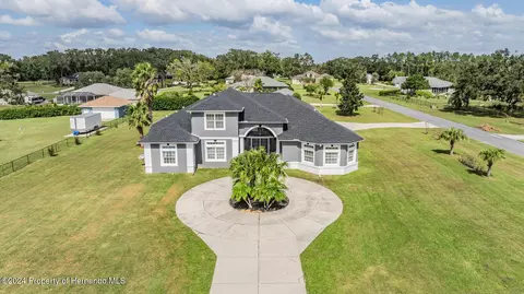 3461 Sierra Nevada Dr, Brooksville, FL 34602