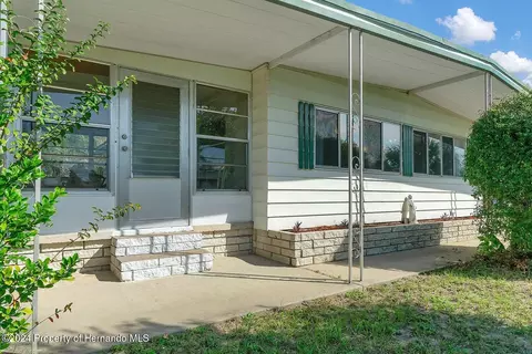 8929 Highpoint Blvd, Brooksville, FL 34613