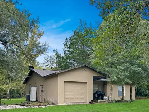 26074 Willow St, Brooksville, FL 34601