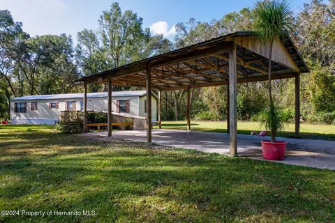 7991 NW 147th Pl, Trenton, FL 32693