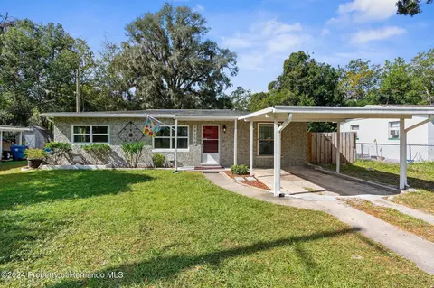 21458 Campbell Dr, Brooksville, FL 34601