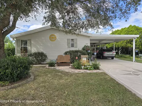 8201 Fortune Hunter Dr, Brooksville, FL 34613