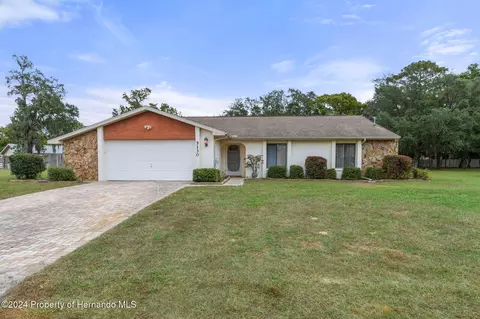 5130 Kenmore St, Spring Hill, FL 34608
