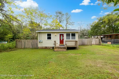 20098 Wildwood Dr, Brooksville, FL 34601