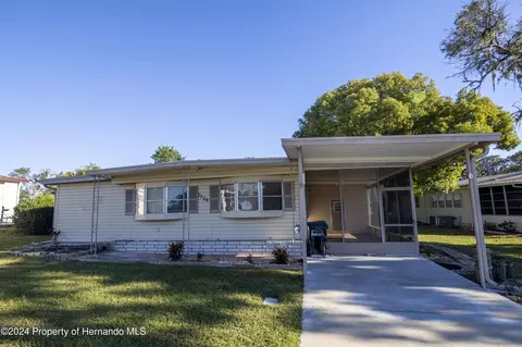 7526 Highpoint Blvd, Brooksville, FL 34613