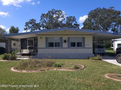 8059 First Circle Dr, Brooksville, FL 34613