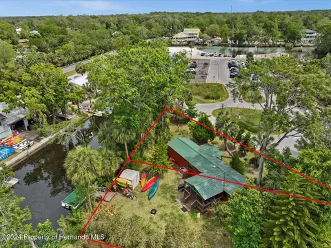 7095 Patterson Dr, Weeki Wachee, FL 34607 photo 1