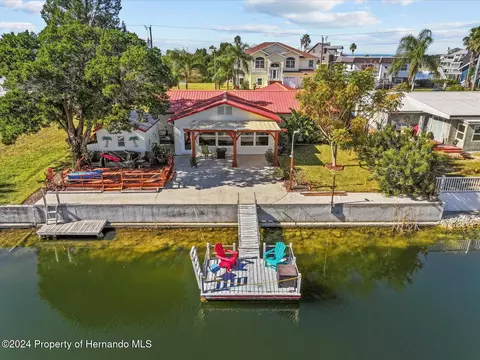 3402 Crape Myrtle Dr, Hernando Beach, FL 34607