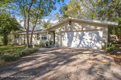 1481 Sabra Dr, Brooksville, FL 34601