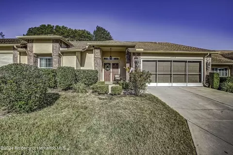 2372 Rolling View Dr, Spring Hill, FL 34606