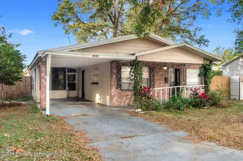 4939 18th St, Zephyrhills, FL 33542