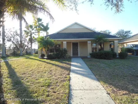 9520 Highland Ridge Dr, Hudson, FL 34667