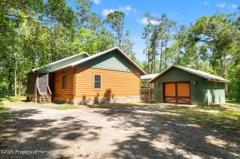 6051 Valley Spring Dr, Brooksville, FL 34601