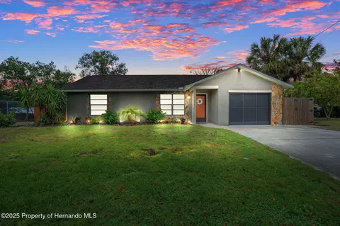 8701 Indies Dr, Hudson, FL 34667