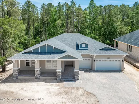 5062 Elm Leaf Dr, Brooksville, FL 34601