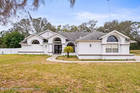 8535 Delaware Dr, Weeki Wachee, FL 34607