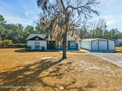 17750 Oxenham Ave, Spring Hill, FL 34610