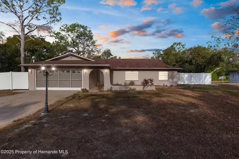 7489 Gates Cir, Spring Hill, FL 34606