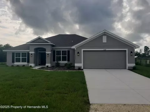 11384 Fulmar Rd, Weeki Wachee, FL 34614