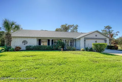 8500 Forest Glade Dr, Hudson, FL 34667