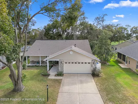 8002 Sugarbush Dr, Spring Hill, FL 34606
