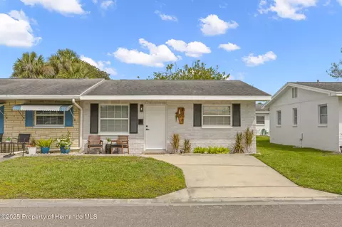 9917 Dahlia St, Pinellas Park, FL 33782