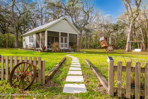 13381 Glory Ln, Brooksville, FL 34614