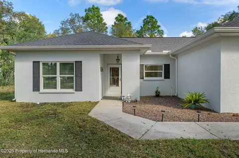 11085 Stilt Ave, Weeki Wachee, FL 34614