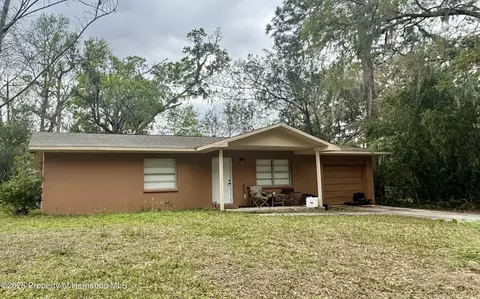 619 Iris St, Brooksville, FL 34601