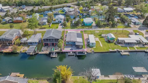 5265 Palisade Dr, Weeki Wachee, FL 34607