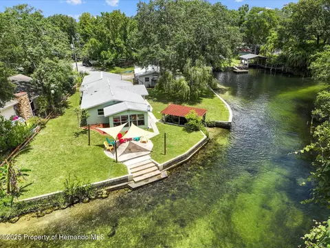 6090 Waverly Rd, Spring Hill, FL 34607