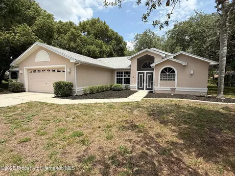 4 Sandpine Ct W, Homosassa, FL 34446