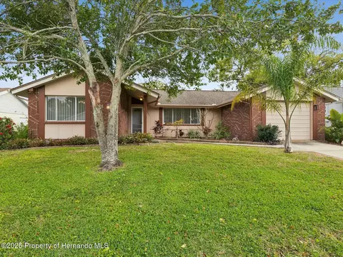 8202 Woodsong Row, Hudson, FL 34667