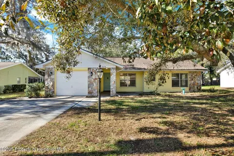 8298 Garrison St, Spring Hill, FL 34606