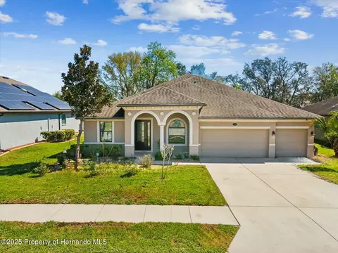 636 Tierra Dr, Spring Hill, FL 34609