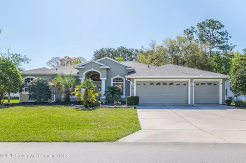 106 Sycamore Cir, Homosassa, FL 34446