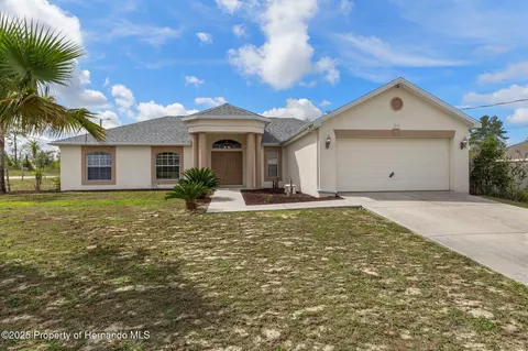 13140 Maycrest Ave, Weeki Wachee, FL 34614