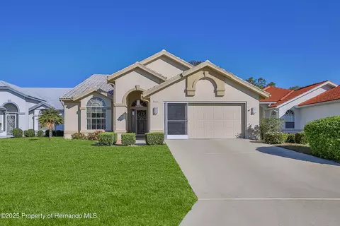 9131 Rhett Ln, Weeki Wachee, FL 34613