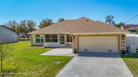 2433 Fairview Rd, Spring Hill, FL 34609