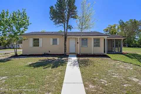 520 Copperfield Rd, Spring Hill, FL 34606