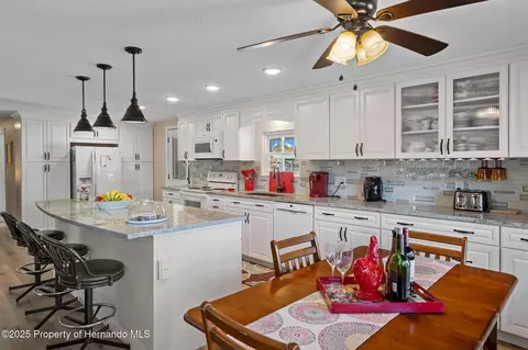 7481 Eagle Dr, Brooksville, FL 34613